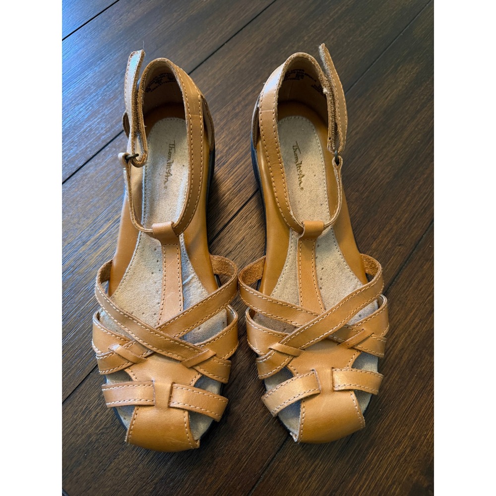 Thom McAn Womens Tan Leather Fisherman Wedge Sandals Size 7W Hook Loop Strap